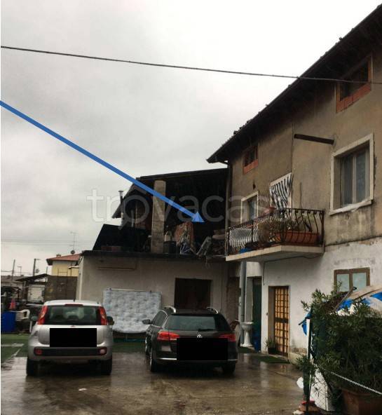 casa indipendente in vendita a Bedizzole in zona Bussago