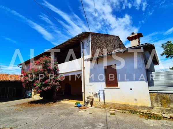 casa indipendente in vendita a Bedizzole in zona Bussago