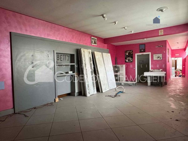 locale commerciale in vendita a Bedizzole in zona Pontenove