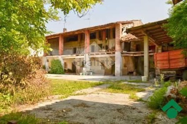 casale in vendita a Bedizzole in zona Piazza