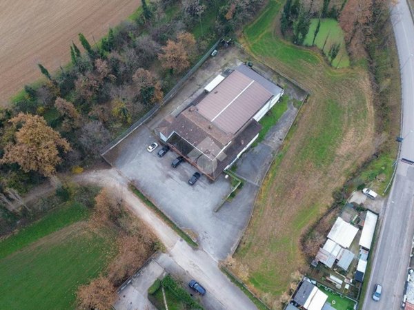 negozio in vendita a Bedizzole in zona Campagnola