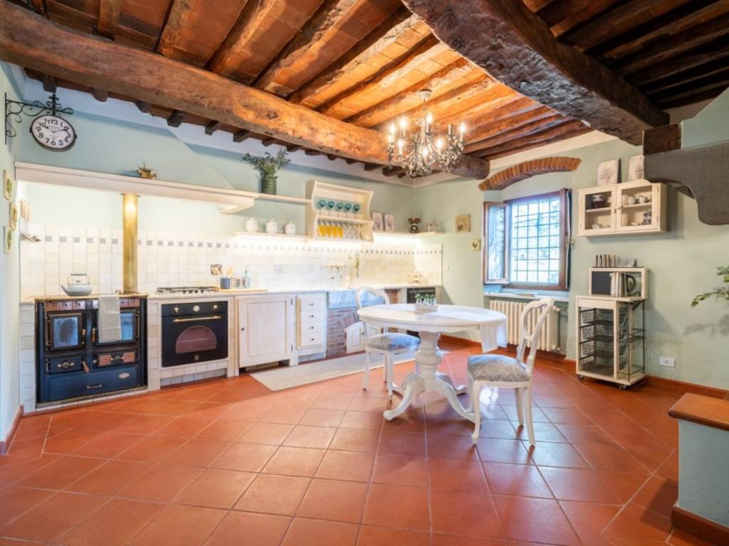 casa indipendente in vendita a Bedizzole in zona Piazza