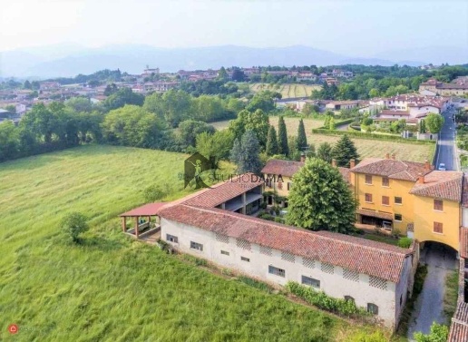 casa indipendente in vendita a Bedizzole in zona Piazza