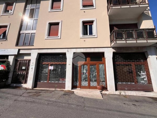 negozio in vendita a Bedizzole in zona Piazza