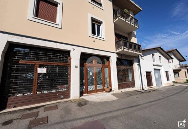 negozio in vendita a Bedizzole in zona Piazza