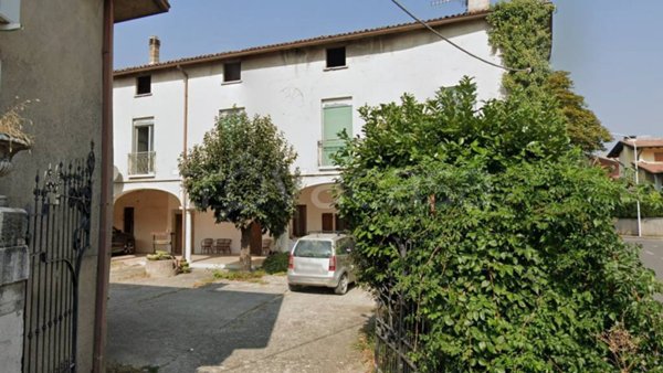 casa indipendente in vendita a Bedizzole in zona Piazza