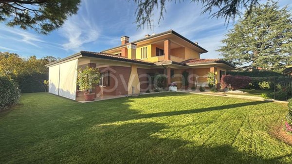 casa indipendente in vendita a Bedizzole in zona Piazza