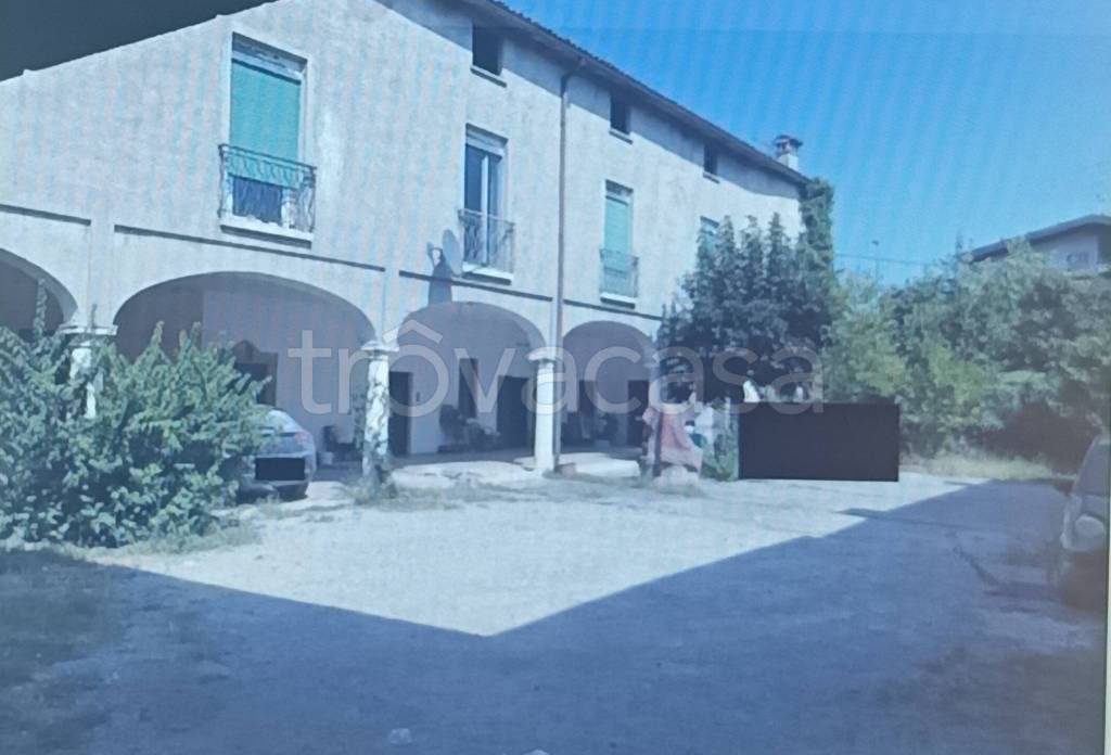 casa indipendente in vendita a Bedizzole in zona Piazza