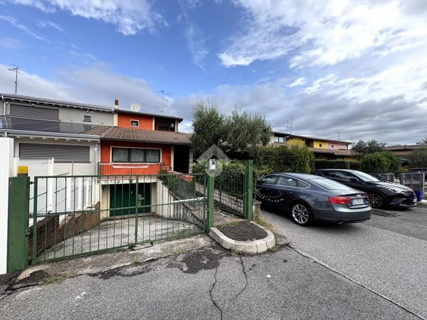 casa indipendente in vendita a Bedizzole in zona Piazza