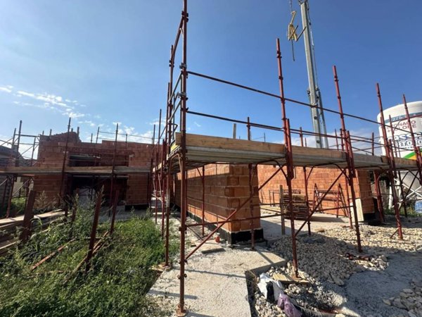 casa indipendente in vendita a Bedizzole in zona Piazza