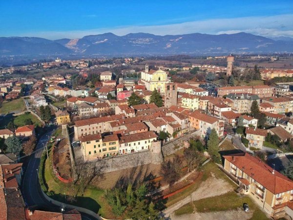 casa indipendente in vendita a Bedizzole in zona Piazza