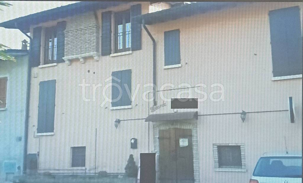 casa indipendente in vendita a Bedizzole in zona Piazza
