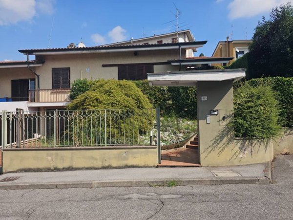 casa indipendente in vendita a Bedizzole in zona Piazza