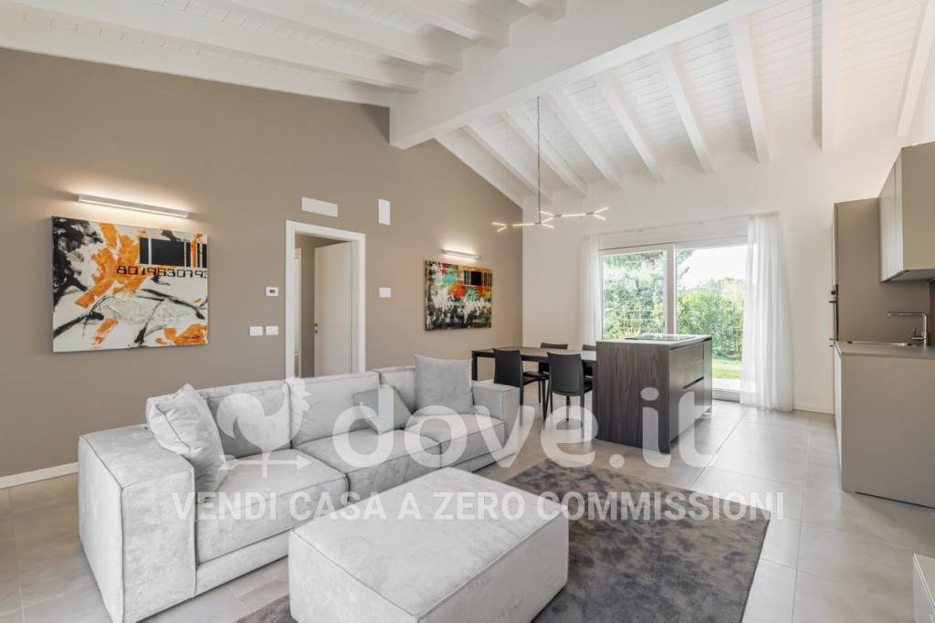 casa indipendente in vendita a Bedizzole in zona Piazza