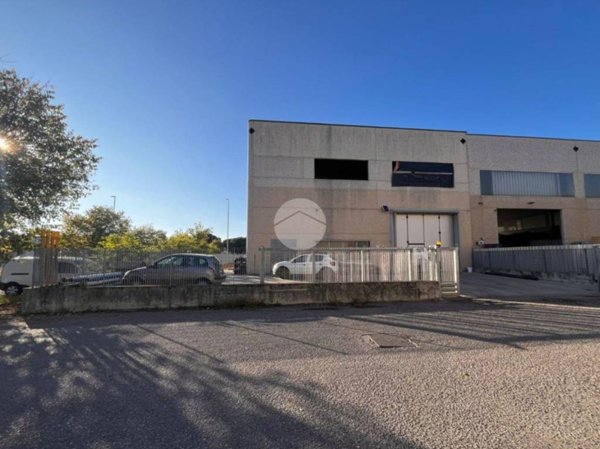 locale commerciale in vendita a Bedizzole