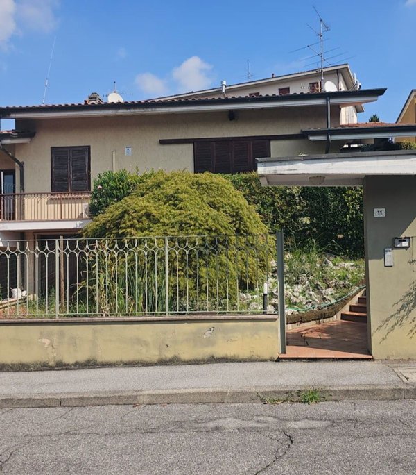 casa indipendente in vendita a Bedizzole in zona Piazza