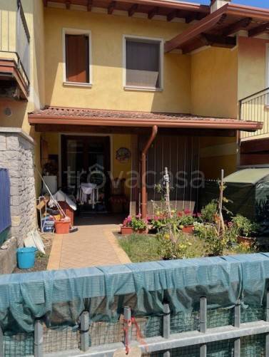 casa indipendente in vendita a Bedizzole in zona Piazza