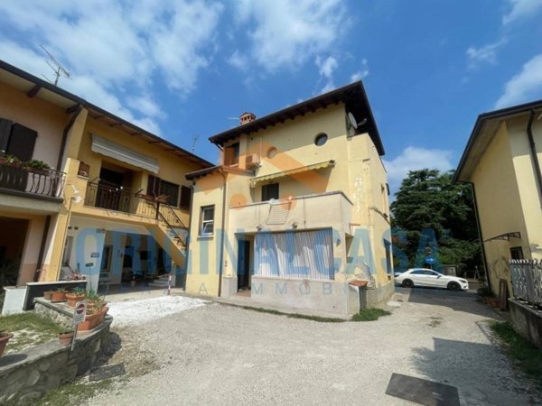 casa indipendente in vendita a Bedizzole in zona Piazza