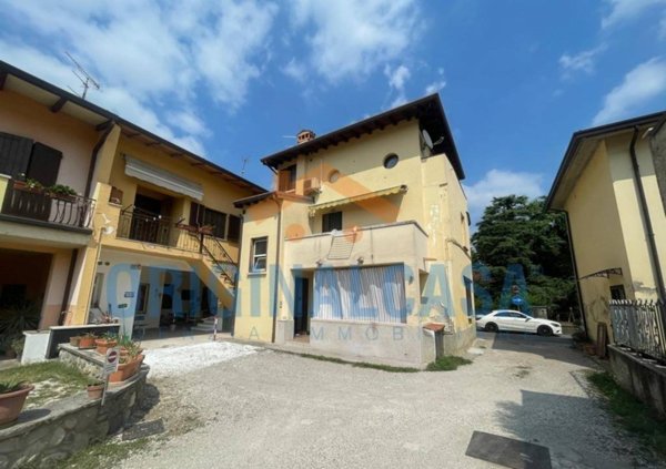 casa indipendente in vendita a Bedizzole in zona Piazza