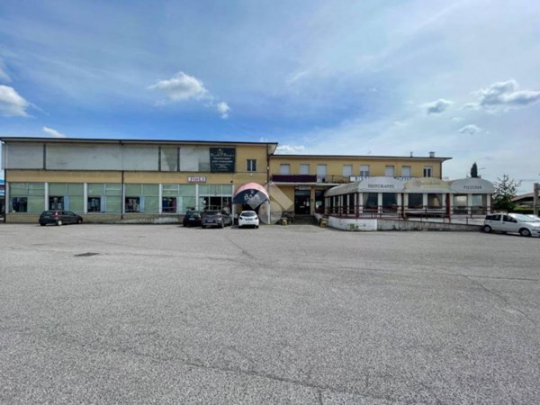 negozio in vendita a Bedizzole in zona Piazza