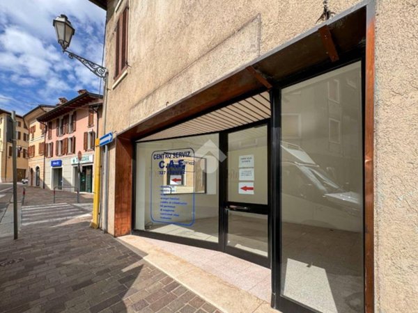 negozio in vendita a Bedizzole in zona Piazza