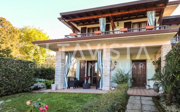 casa indipendente in vendita a Bedizzole in zona Piazza