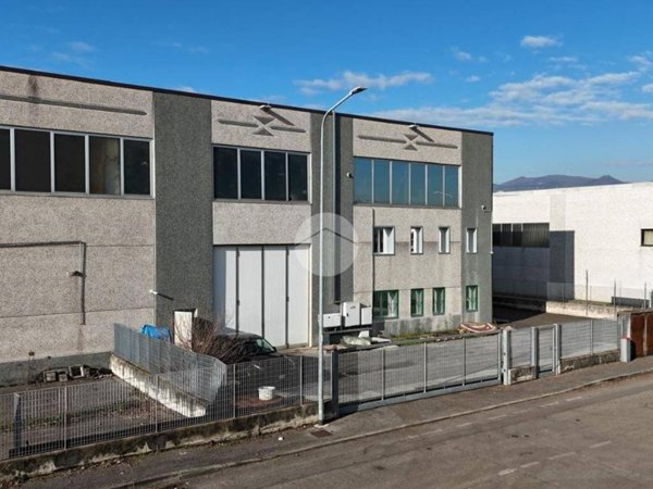 locale commerciale in vendita a Bedizzole