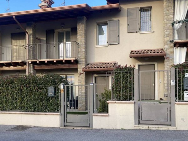 casa indipendente in vendita a Bedizzole in zona San Tommaso