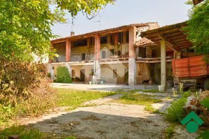 casa indipendente in vendita a Bedizzole in zona Piazza