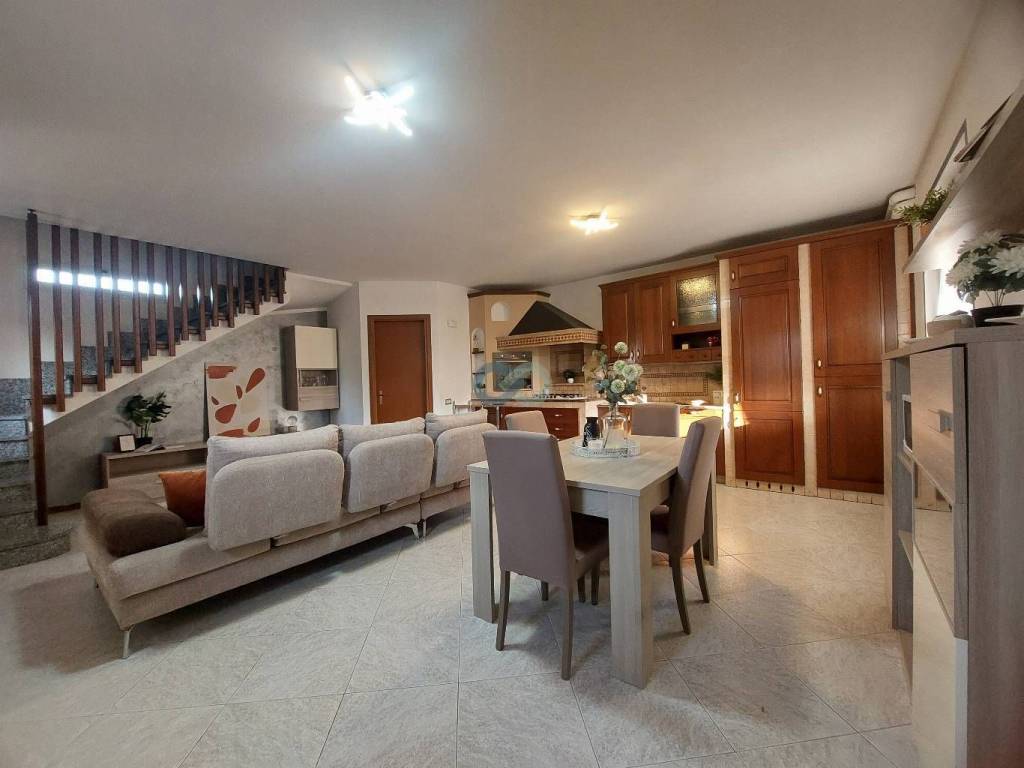 appartamento in vendita a Bedizzole in zona Piazza