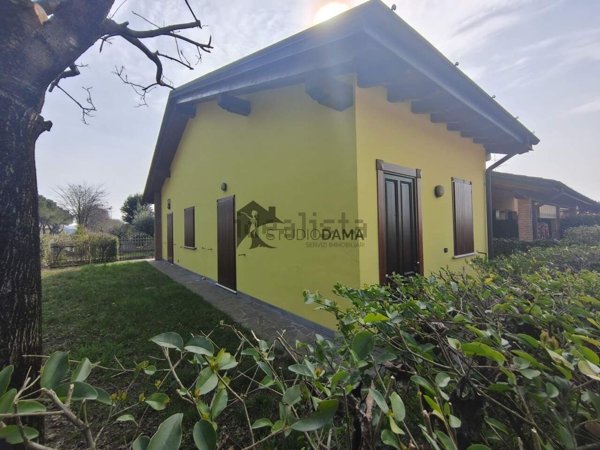 casa indipendente in vendita a Bedizzole in zona Piazza