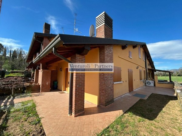 casa indipendente in vendita a Bedizzole in zona Piazza