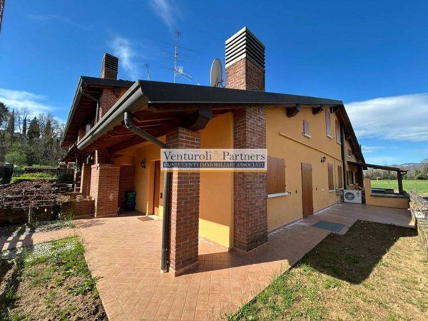 casa indipendente in vendita a Bedizzole in zona Piazza