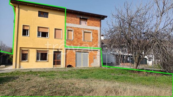 casa indipendente in vendita a Bedizzole in zona Piazza