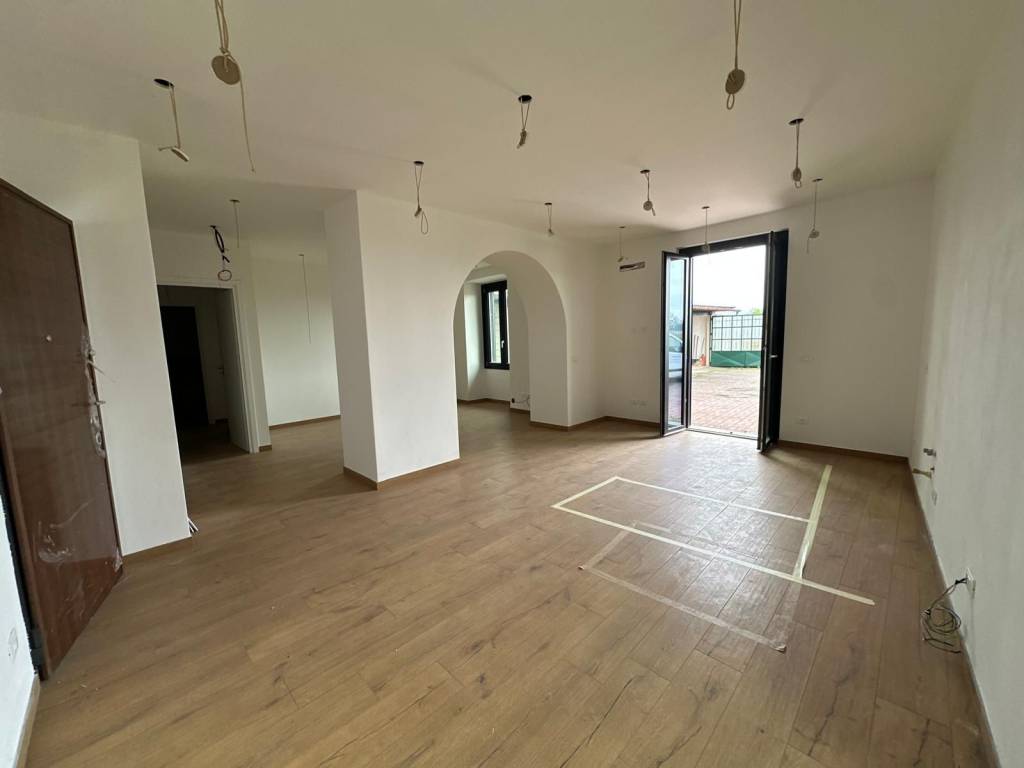 appartamento in vendita a Bedizzole in zona Pontenove