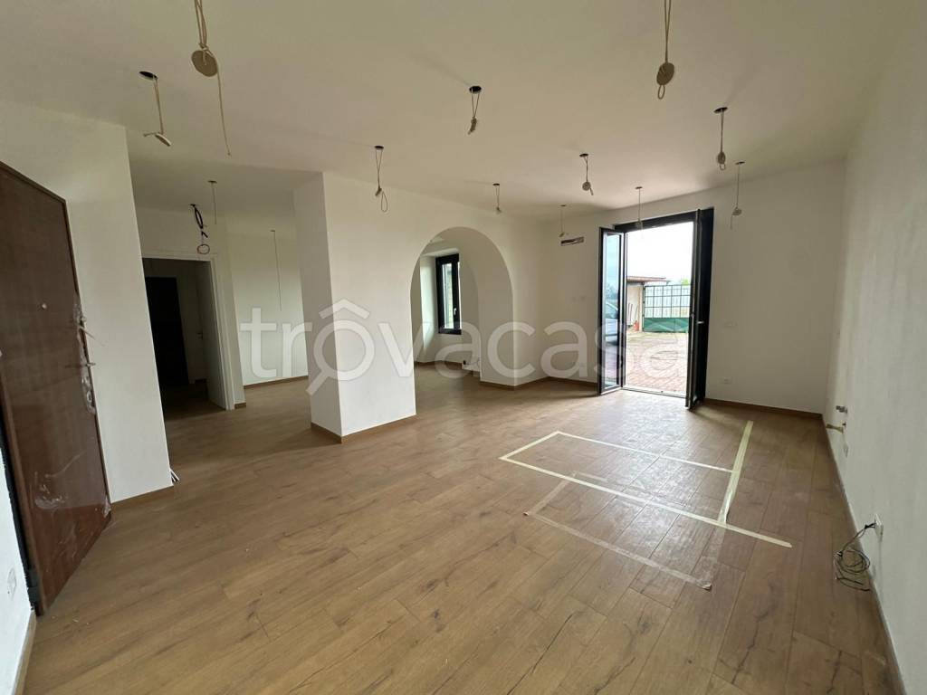 appartamento in vendita a Bedizzole in zona Pontenove