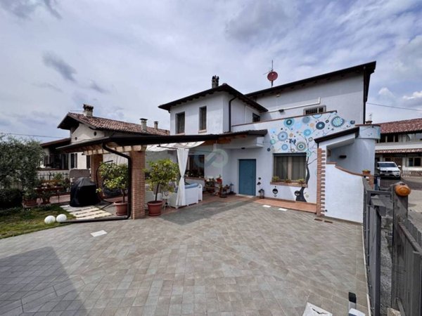 casa indipendente in vendita a Bedizzole in zona Piazza