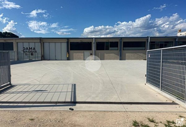 locale commerciale in vendita a Bedizzole