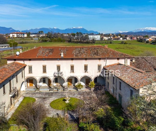villa in vendita a Bedizzole in zona Piazza