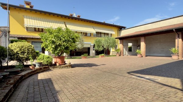 appartamento in vendita a Bedizzole in zona Piazza
