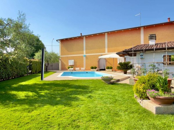 casa indipendente in vendita a Bedizzole in zona Piazza