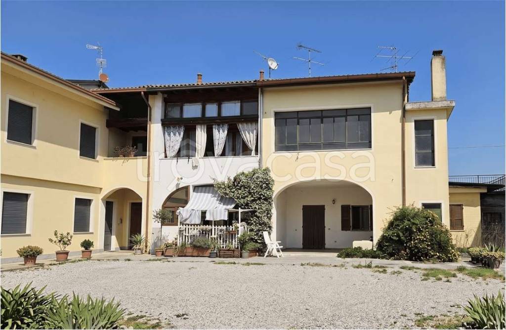 appartamento in vendita a Bedizzole in zona Macesina