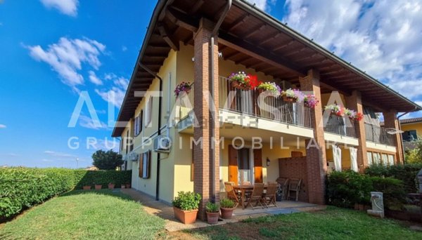 casa indipendente in vendita a Bedizzole in zona Piazza