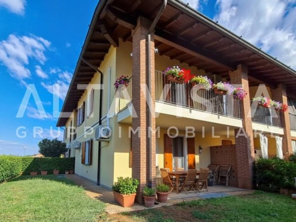 casa indipendente in vendita a Bedizzole in zona Piazza