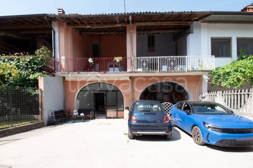 casa indipendente in vendita a Bedizzole in zona Piazza