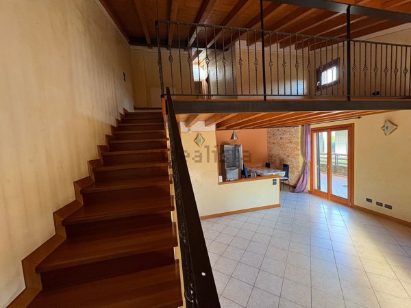 casa indipendente in vendita a Bedizzole in zona Piazza