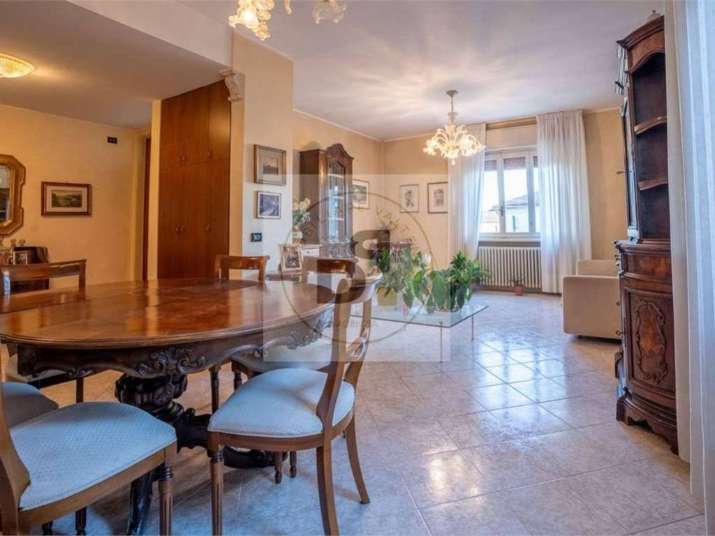 casa indipendente in vendita a Bedizzole in zona Piazza