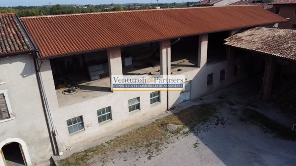 appartamento in vendita a Bedizzole in zona Pontenove