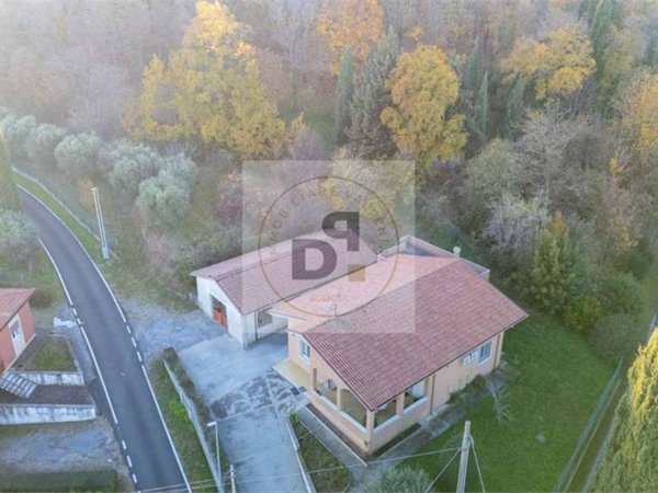 casa indipendente in vendita a Bedizzole in zona Piazza