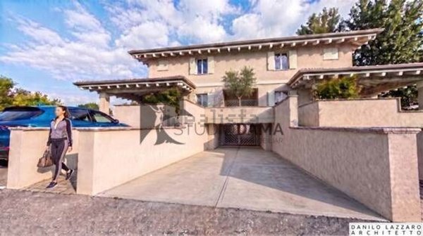 casa indipendente in vendita a Bedizzole in zona Piazza